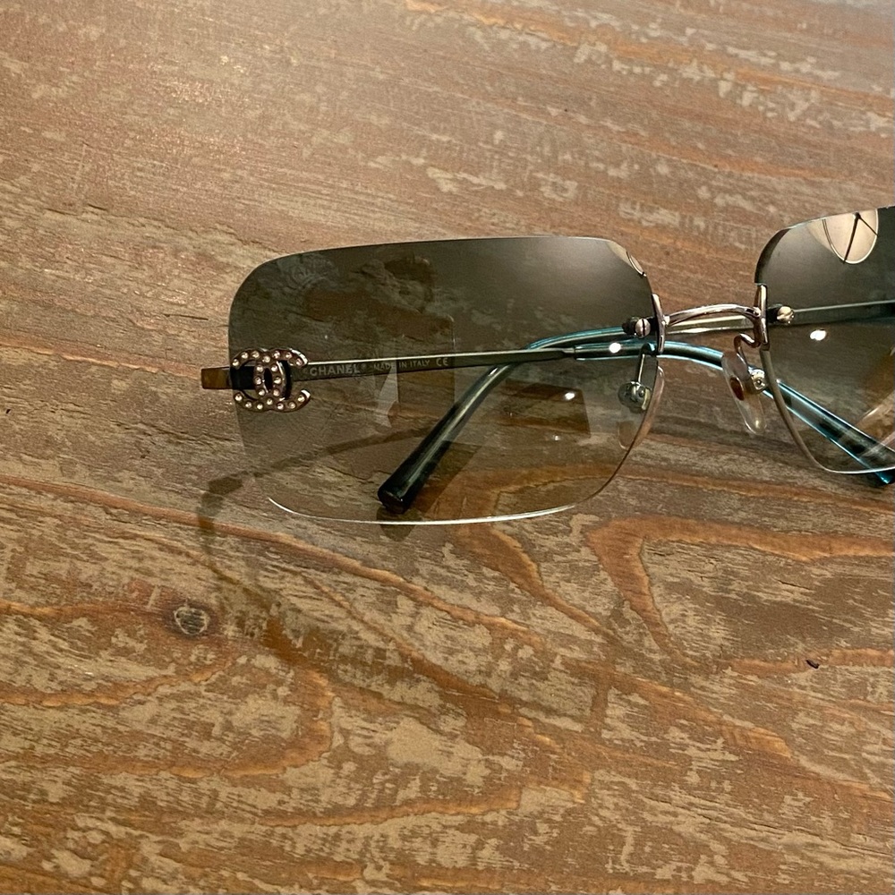 SOLD💋 RARE CHANEL Rimless Sunglasses 4017 D Teal Gradient Rate A+ - Picture 11 of 16